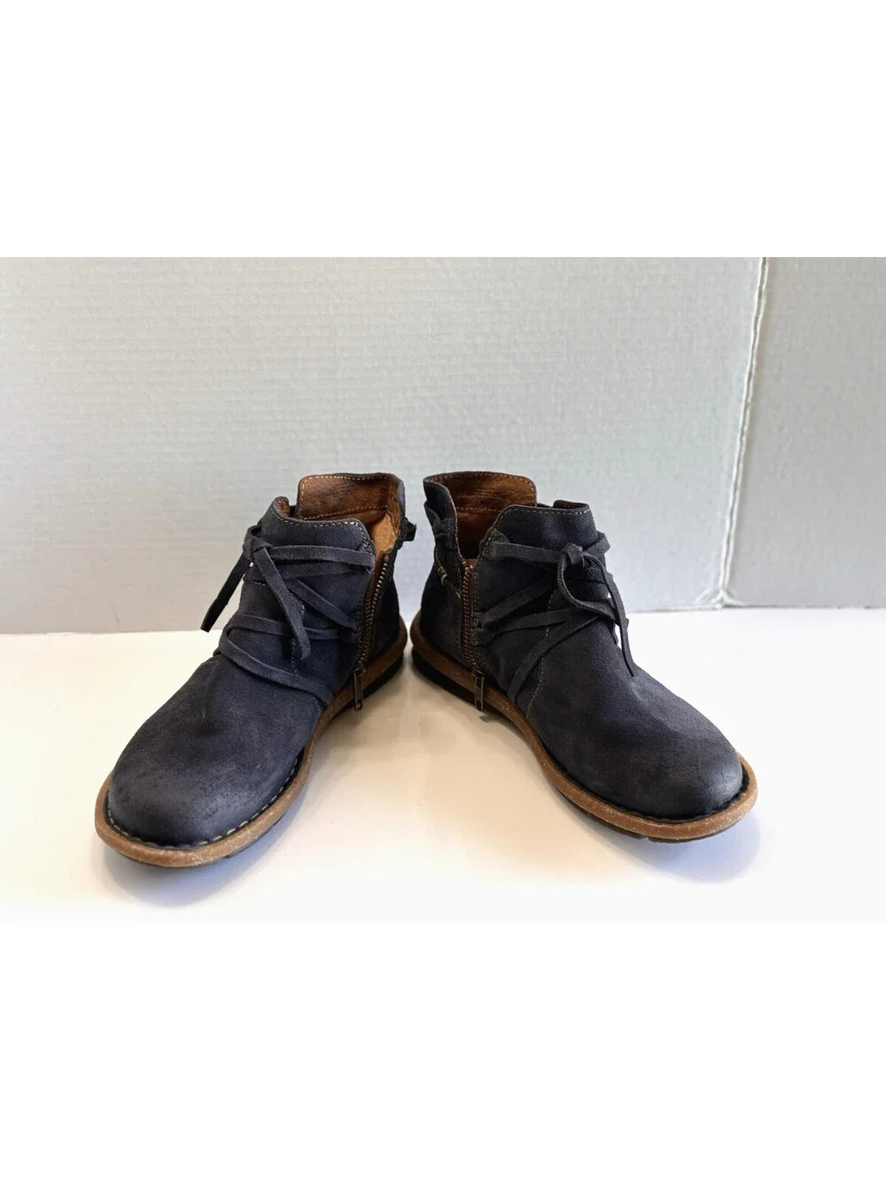 Born Tarkiln Ankle Booties Women's Size 8.5 Navy Blue Distressed Suede Zip Comfy